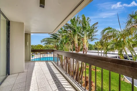 2000 Presidential Way West Palm Beach FL 33401