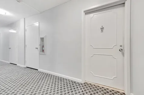 2000 Presidential Way West Palm Beach FL 33401