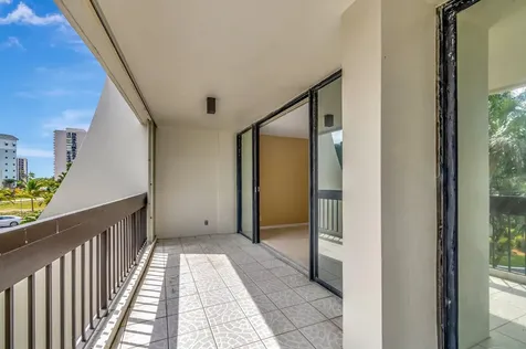 2000 Presidential Way West Palm Beach FL 33401