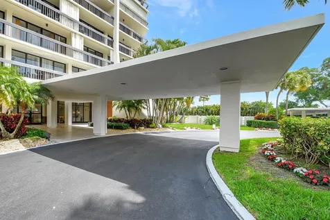 2000 Presidential Way West Palm Beach FL 33401