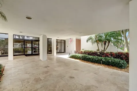 2000 Presidential Way West Palm Beach FL 33401