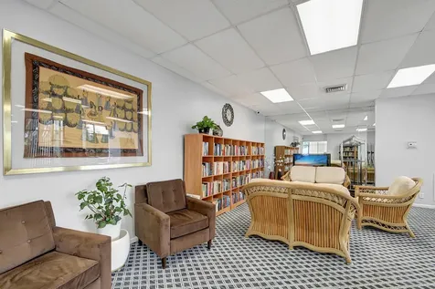 2000 Presidential Way West Palm Beach FL 33401