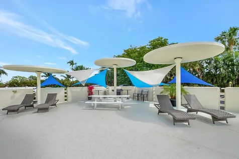 2000 Presidential Way West Palm Beach FL 33401