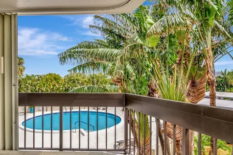 2000 Presidential Way West Palm Beach FL 33401