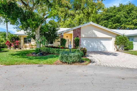22071 Brentwood Circle Boca Raton FL 33433