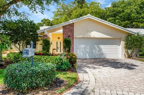 22071 Brentwood Circle Boca Raton FL 33433