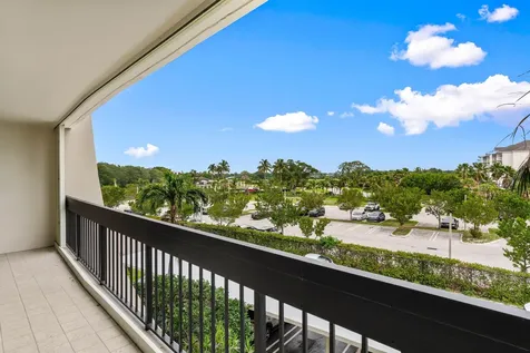 2400 Presidential Way West Palm Beach FL 33401