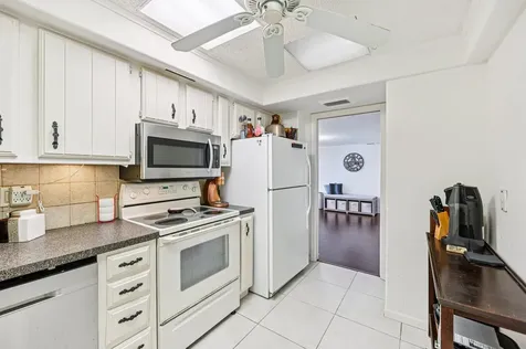 2400 Presidential Way West Palm Beach FL 33401