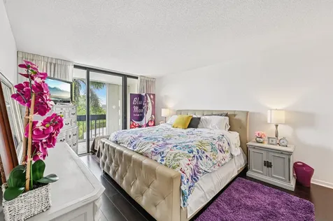 2400 Presidential Way West Palm Beach FL 33401