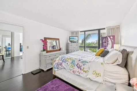 2400 Presidential Way West Palm Beach FL 33401