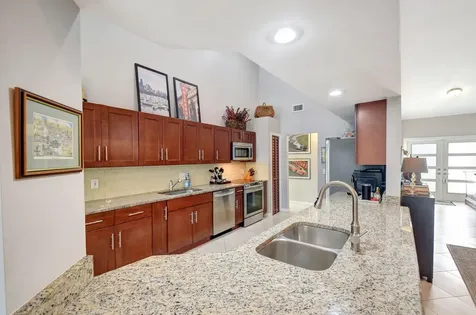 7069 Nw 3rd Avenue Boca Raton FL 33487