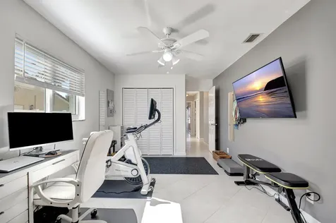 7069 Nw 3rd Avenue Boca Raton FL 33487