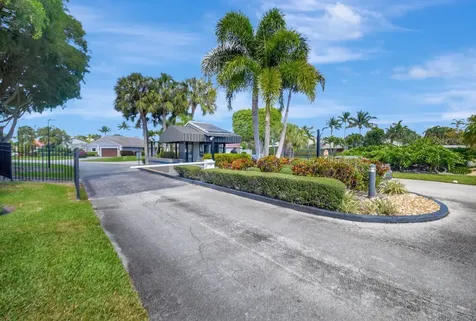 7069 Nw 3rd Avenue Boca Raton FL 33487