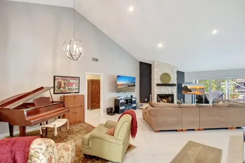 7069 Nw 3rd Avenue Boca Raton FL 33487