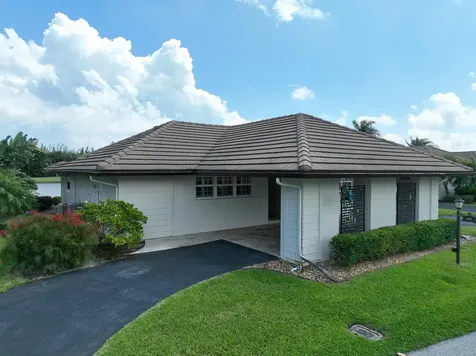 302 Cedar Key Circle Atlantis FL 33462