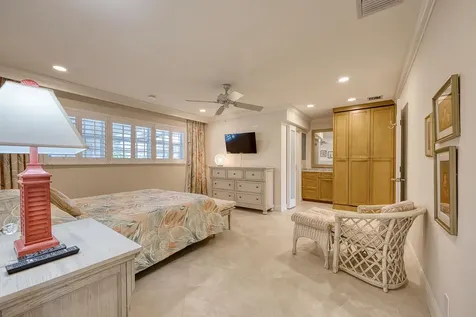 302 Cedar Key Circle Atlantis FL 33462