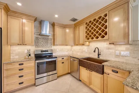 302 Cedar Key Circle Atlantis FL 33462