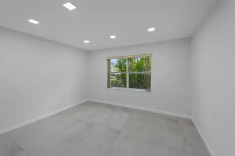 22586 Esplanada Drive Boca Raton FL 33433