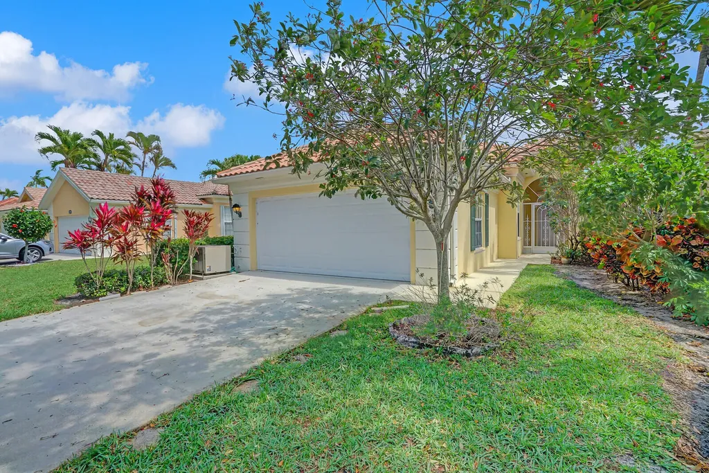 2692 James River Road West Palm Beach FL 33411