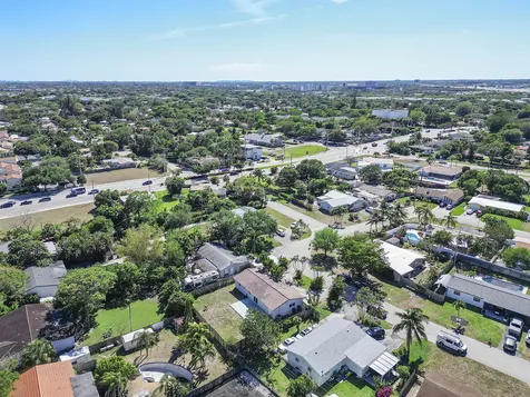 4064 Nw 2nd Court Boca Raton FL 33431