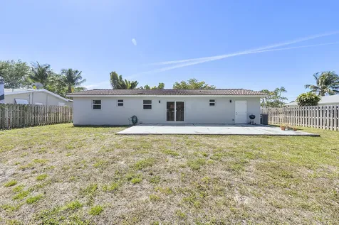 4064 Nw 2nd Court Boca Raton FL 33431