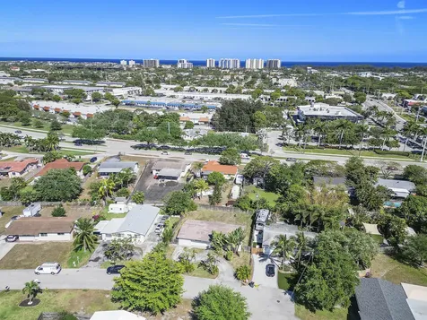 4064 Nw 2nd Court Boca Raton FL 33431