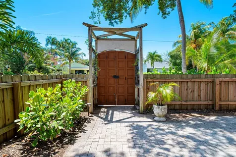 517 38th Street West Palm Beach FL 33407