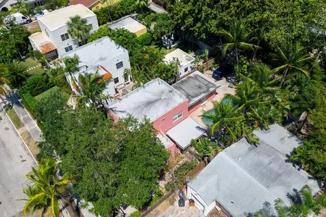 517 38th Street West Palm Beach FL 33407