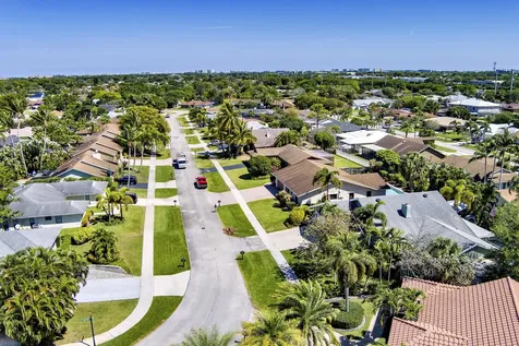 4928 Rabbit Hollow Drive Boca Raton FL 33487