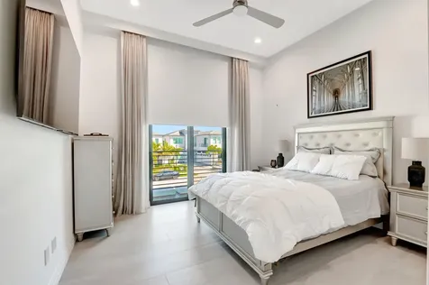 17072 Cappuccino Way Boca Raton FL 33496