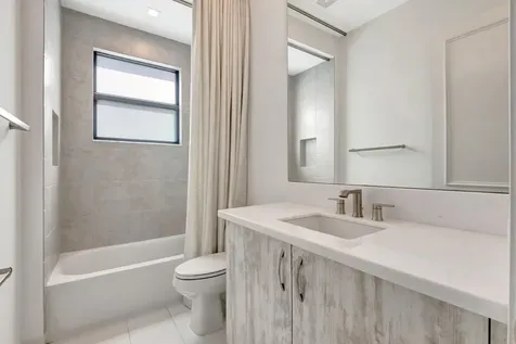 17072 Cappuccino Way Boca Raton FL 33496