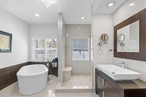 604 Ne Venezia Lane Boca Raton FL 33487