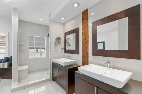 604 Ne Venezia Lane Boca Raton FL 33487