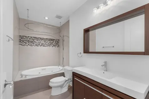 604 Ne Venezia Lane Boca Raton FL 33487