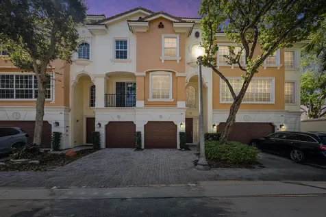 604 Ne Venezia Lane Boca Raton FL 33487