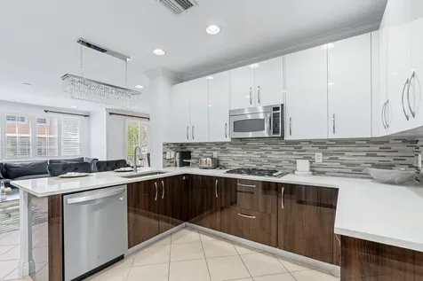 604 Ne Venezia Lane Boca Raton FL 33487