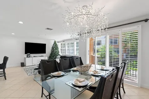 604 Ne Venezia Lane Boca Raton FL 33487