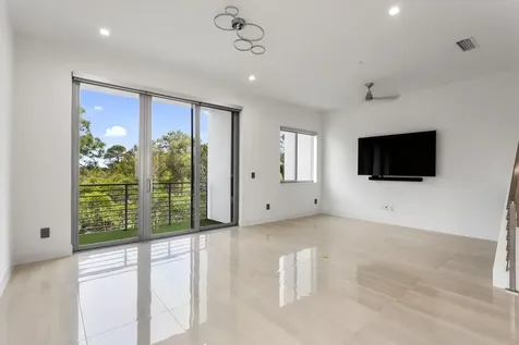 4240 Nw 17th Avenue Boca Raton FL 33431