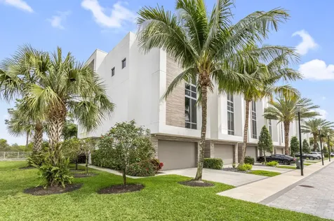 4240 Nw 17th Avenue Boca Raton FL 33431