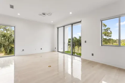 4240 Nw 17th Avenue Boca Raton FL 33431