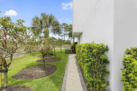 4240 Nw 17th Avenue Boca Raton FL 33431