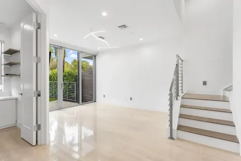 4240 Nw 17th Avenue Boca Raton FL 33431