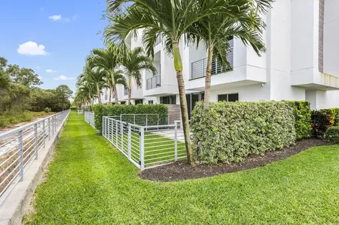 4240 Nw 17th Avenue Boca Raton FL 33431