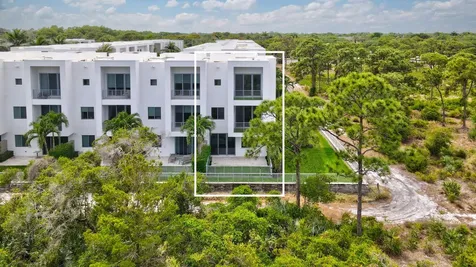 4240 Nw 17th Avenue Boca Raton FL 33431