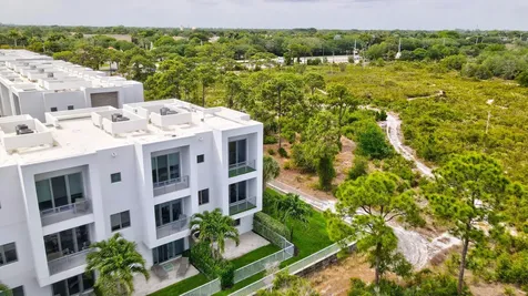 4240 Nw 17th Avenue Boca Raton FL 33431