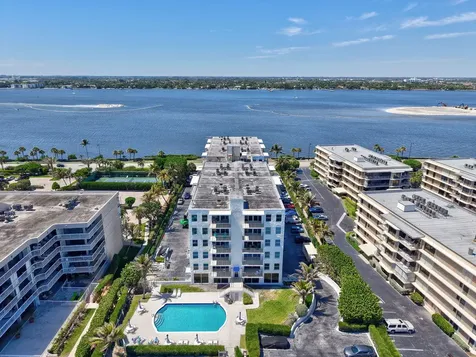 3230 S Ocean Boulevard Palm Beach FL 33480