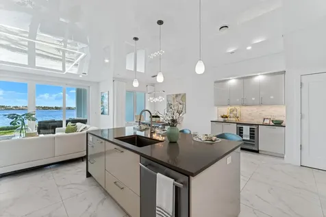 100 Water Club Court North Palm Beach FL 33408