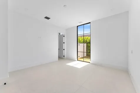 880 Ne 3rd Avenue Boca Raton FL 33432