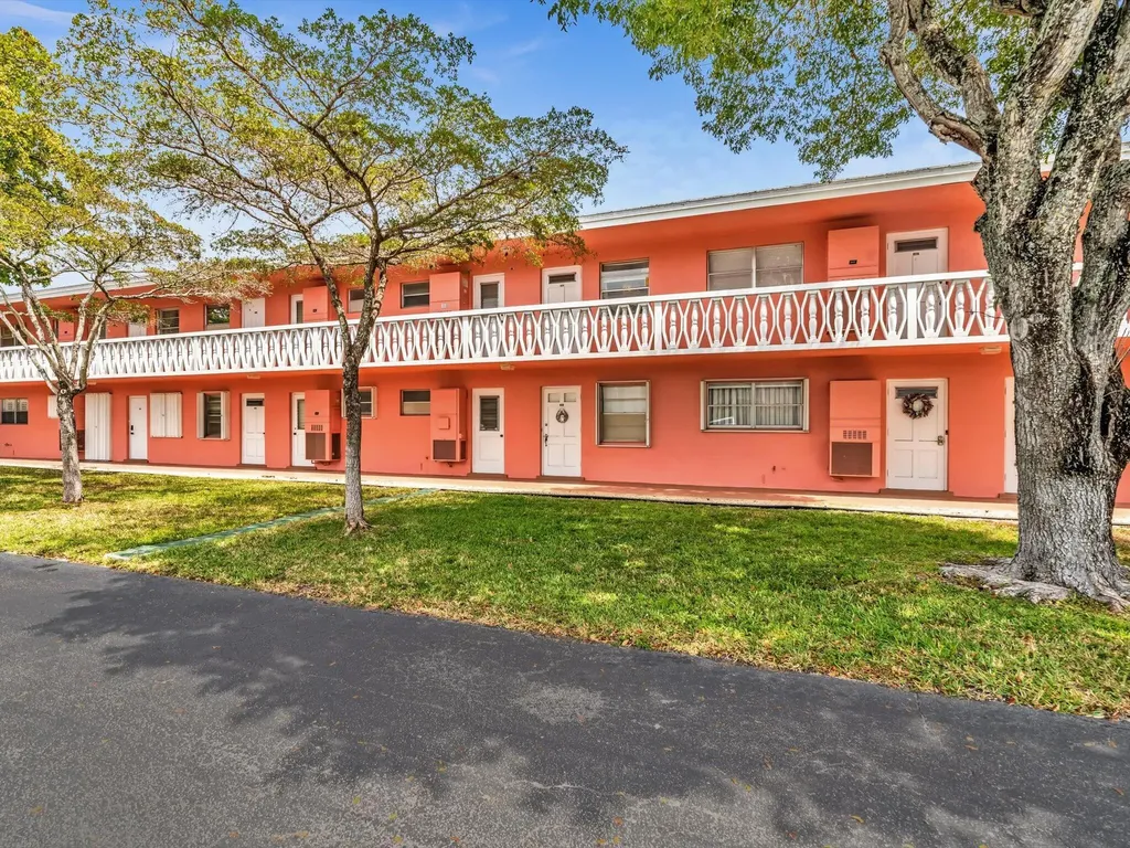 300 Ne 20th Street Boca Raton FL 33431
