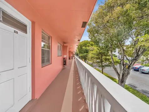 300 Ne 20th Street Boca Raton FL 33431